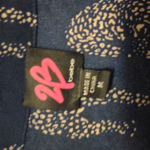 2B Bebe blouse with leopards - Picture 4 of 6